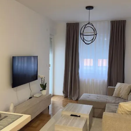 Apartman Aura *