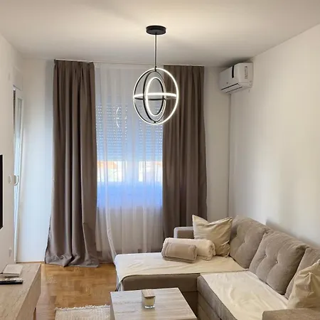 Apartman Aura *